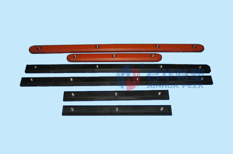 Plaquettes de guidage résistantes à l’usure en PEEK