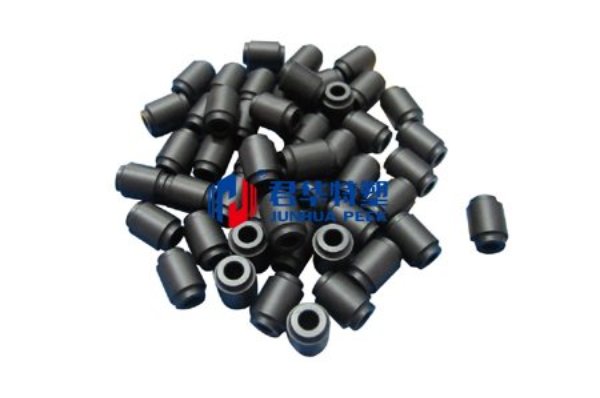 Douilles automobiles résistantes à l’usure et aux hautes températures en PEEK