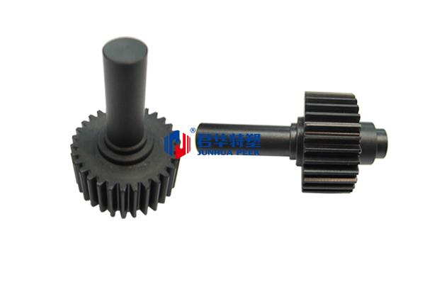 Arbre et engrenage cylindrique en PEEK