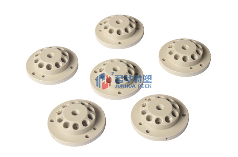 Réparation crânienne en PEEK