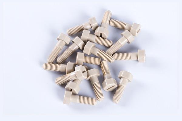 Vis à tête hexagonale fendue M3 en PEEK