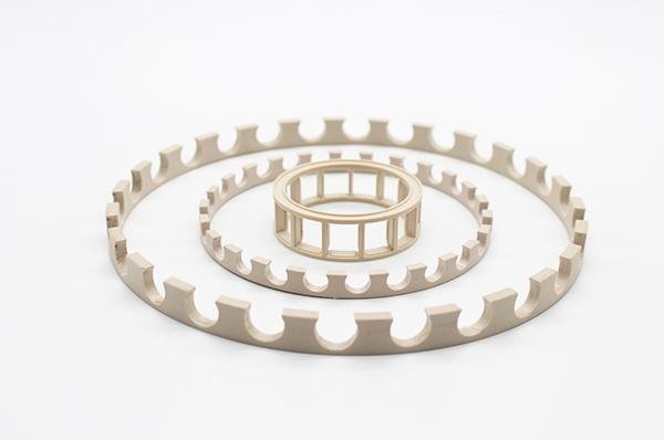 Cage de roulement en PEEK