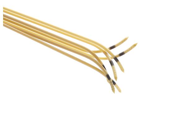 Aiguille de ponction urinaire en PEEK