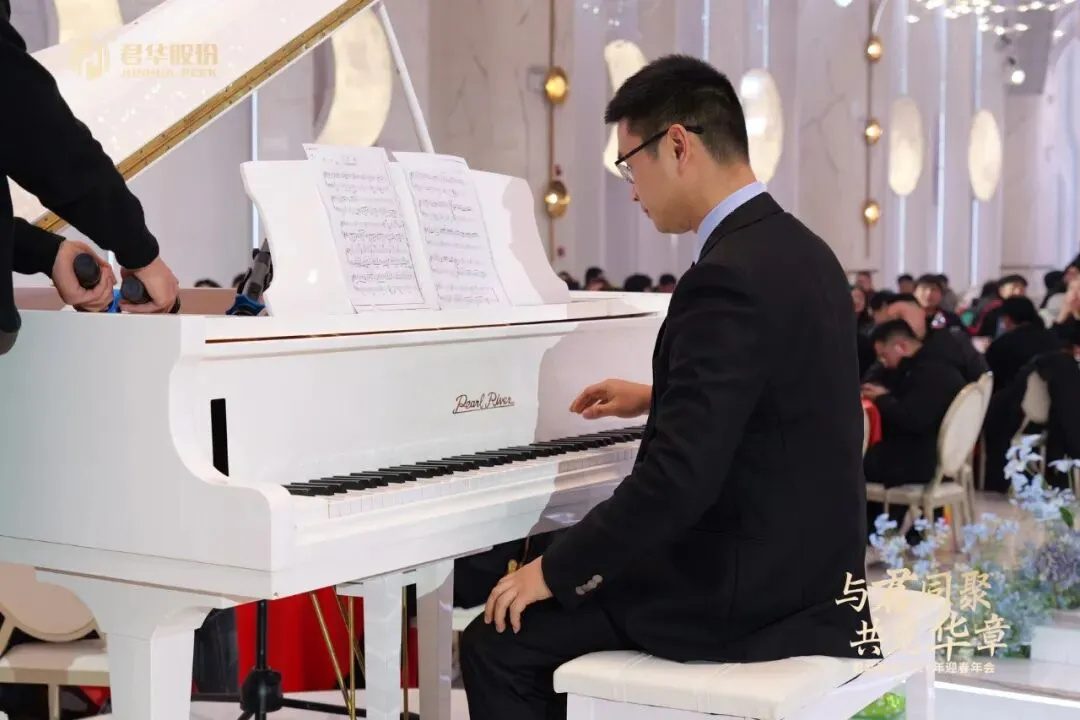 Rassemblement avec Junhua HPP, &agrave; la recherche d&rsquo;un avenir plus radieux | Junhua HPP Co., Ltd. organise avec succ&egrave;s son gala annuel du Festival du Printemps 2026 Image 10