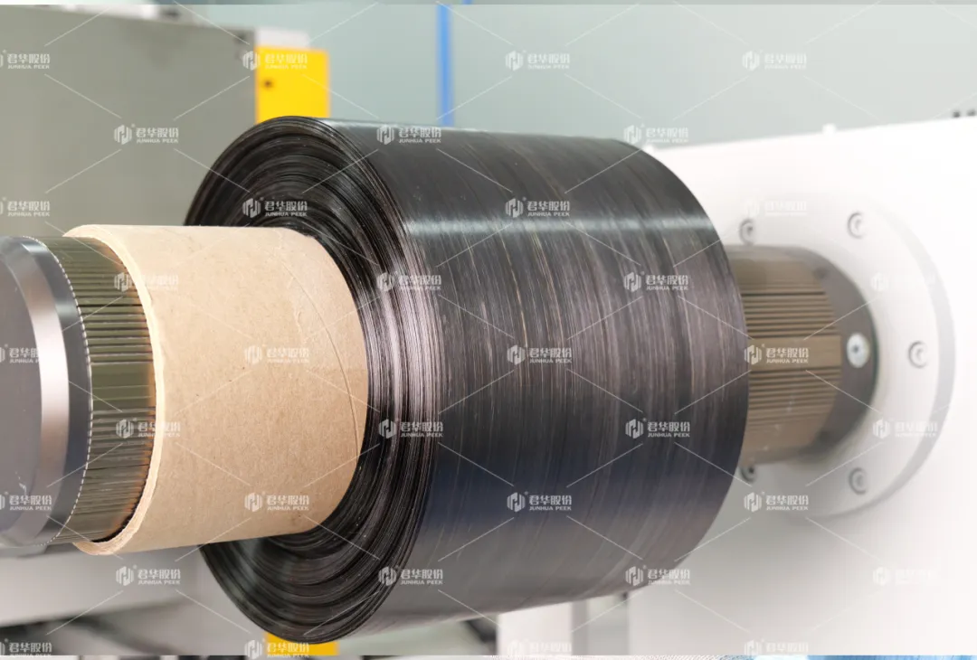 Fibre de basalte continue / PEEK Pré-imprégné unidirectionnel — Association parfaite pour la technologie de bobinage laser