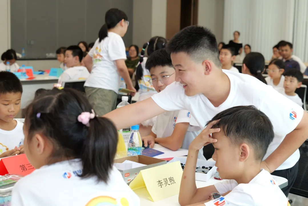 Cœurs d’enfants Explorez Junhua, grandir ensemble en été | Partager Junhua Journée portes ouvertes d’été Activité conclue avec succès - Junhua Cœurs d’enfants Explorez Junhua, grandir ensemble en été | Partager Junhua Journée portes ouvertes d’été Activité conclue avec succès Image 4